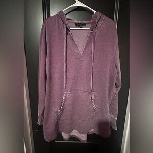 Jane and Delaney, V-neck, tunic, hooded Sweatshirt. Light-weight. Size 1X.